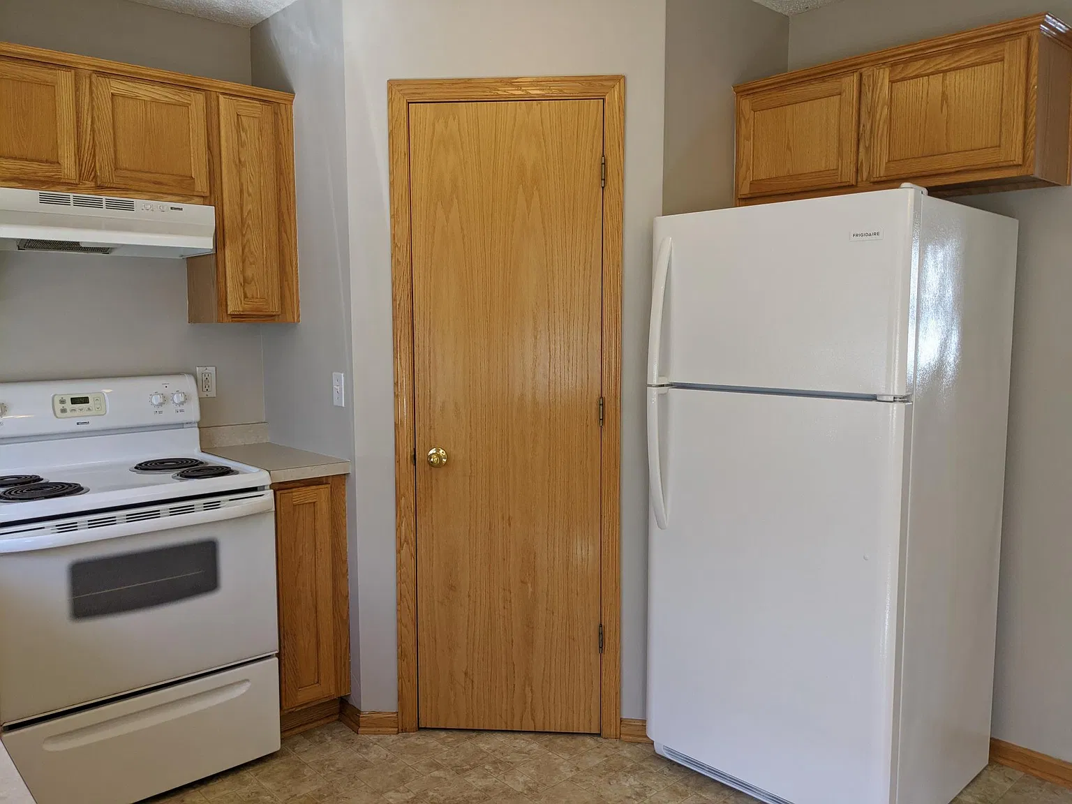 3 bed, 1227 sqft, $1,750 — Photo 3