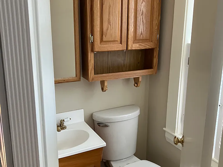 1st floor bath