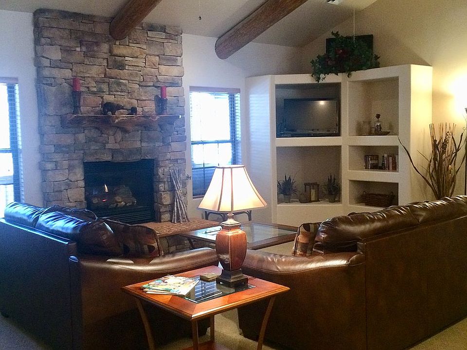 Beautiful cozy townhome!