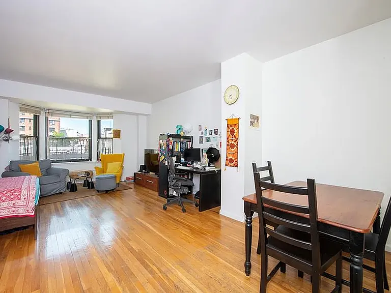 104 W 70th St #6A — Photo 4