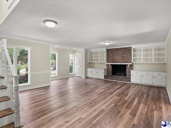 1004 Lee Cir, Hartsville, SC 29550