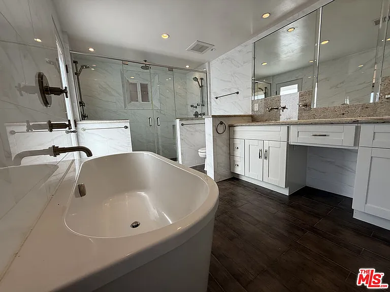 4613 Reforma Rd — Photo 36
