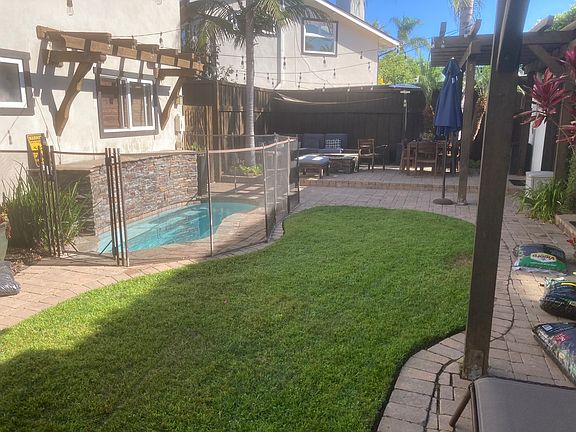 3rd image of 412 Palm Ave