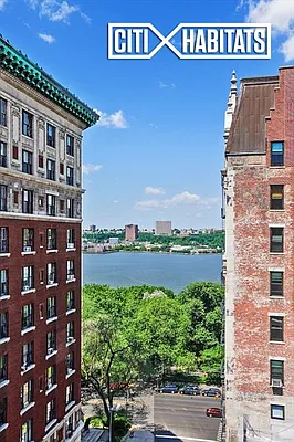 Sold by Citi Habitats | media 17