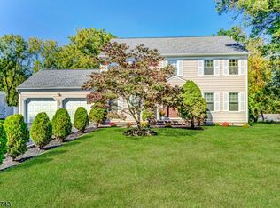 1452 Valley Rd, Millington, NJ 07946