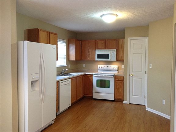 3rd image of 16 Prairie Pl