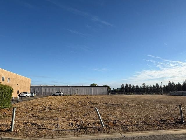 1st image of 2551 Mitchell Ct