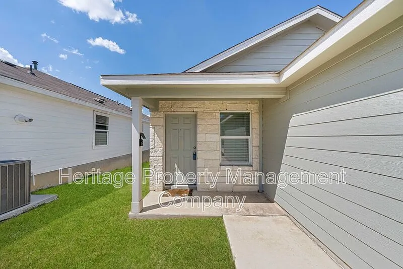3 bed, 2.0 bath, 1440 sqft, $1,575 — Photo 3