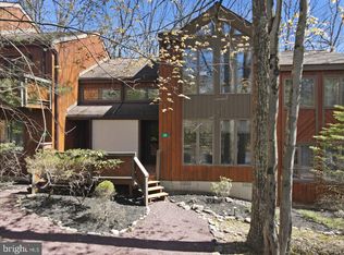 39 Ruffed Grouse Ct, Lake Harmony, PA 18624