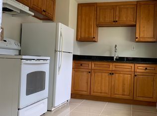 7 Marion Rd, Bedford, MA 01730