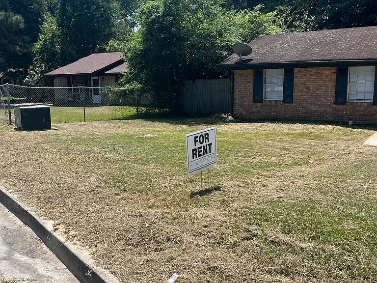 2914 Dahlia Dr — Photo 1