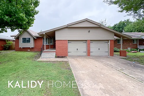 402 W Fairchild Dr Photo 1