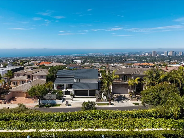 49 Cambria Dr — Photo 62