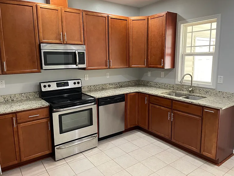 6305 Yates Mill Pond Rd — Photo 3