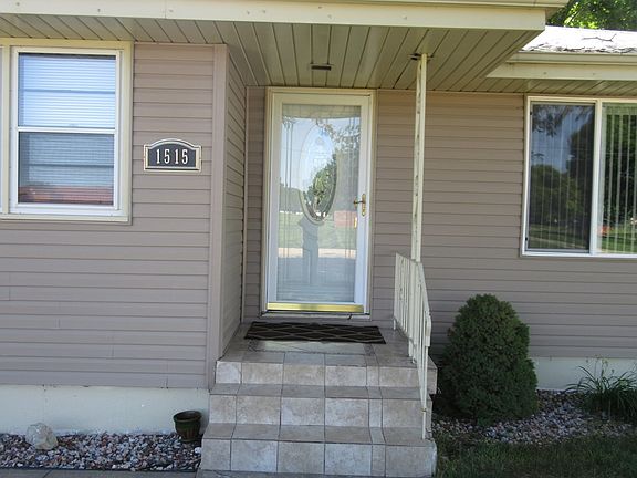 2nd image of 1515 N Custer Ave