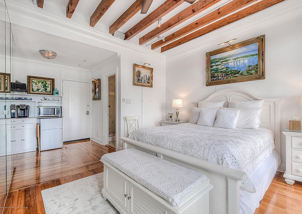 1st image of 235 Sunrise Ave #2039