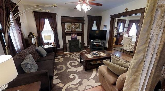 1st image of 142 Glen Ave