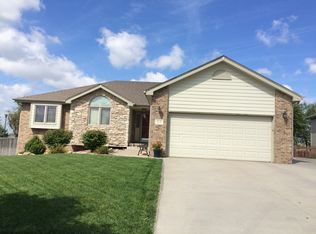 8131 S 33rd St, Lincoln, NE 68516