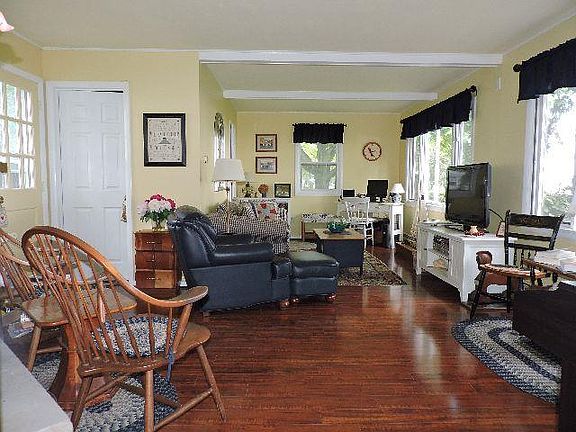 4th image of 3826 Lake St
