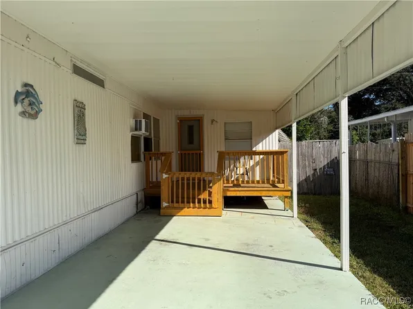 1271 N Arkansas Ter, Hernando, FL 34442