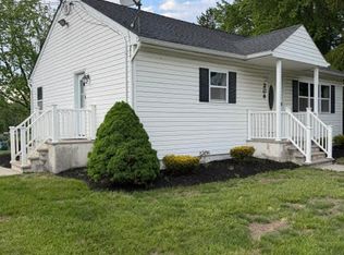 206 Taylors Mills Rd, Manalapan, NJ 07726
