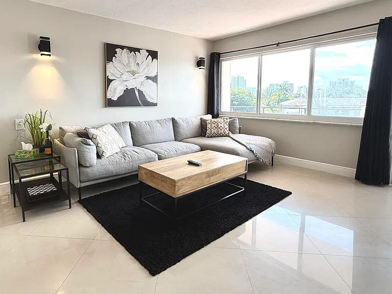 401 Golden Isles Dr #409 — Photo 4