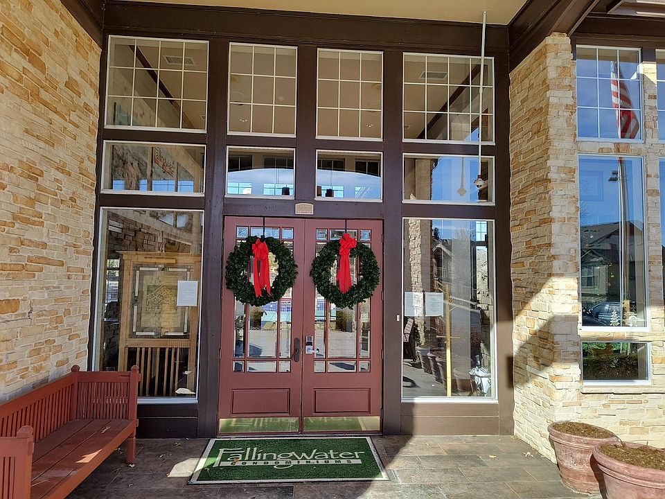 Clubhouse entrance.