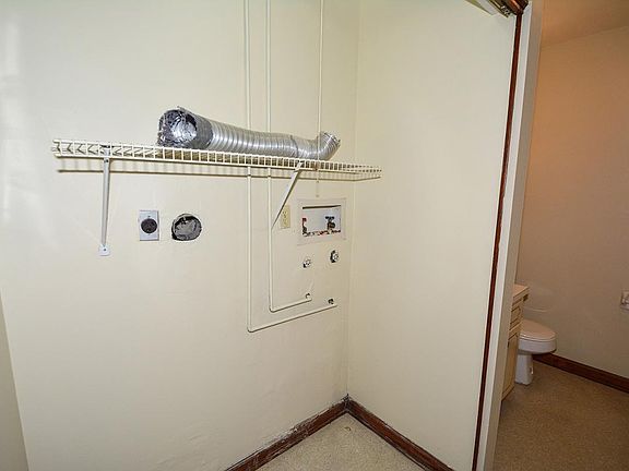 4th image of 3031 E 47th St APT E