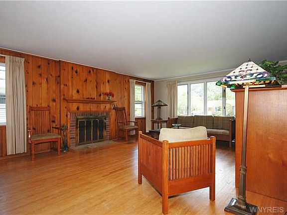 3rd image of 37 Snug Haven Ct