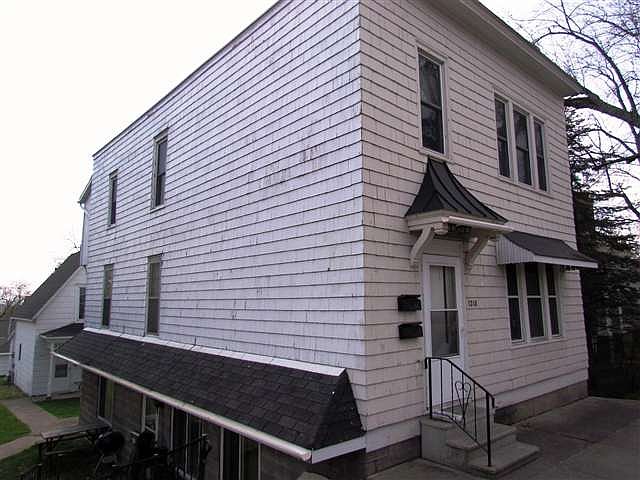 1st image of 1218-1218 1/2 E 4th St