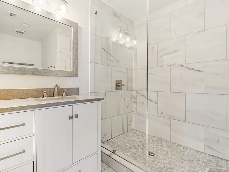 422 N Marlborough Ave — Photo 19
