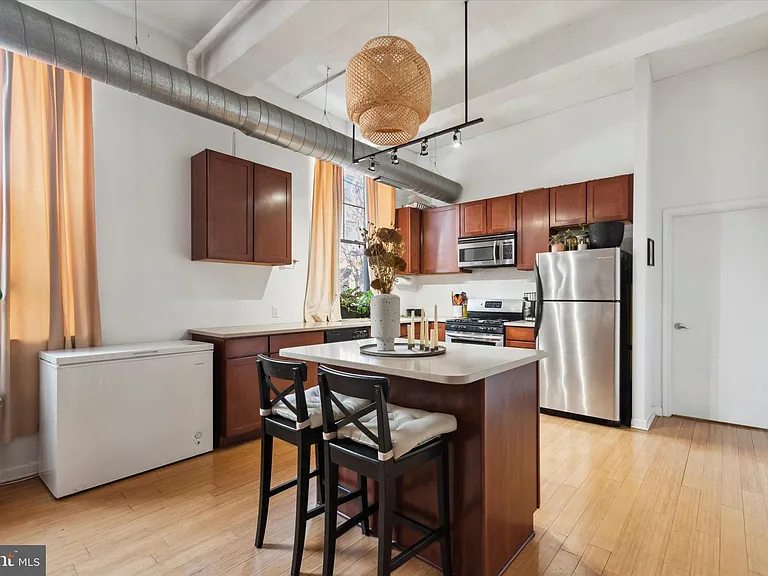 1637 Poplar St #N1 — Photo 8