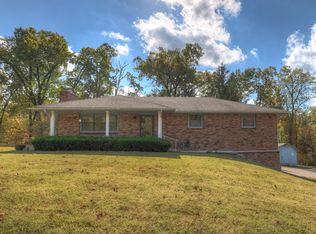 2894 Southern Hills Dr, Joplin, MO 64804