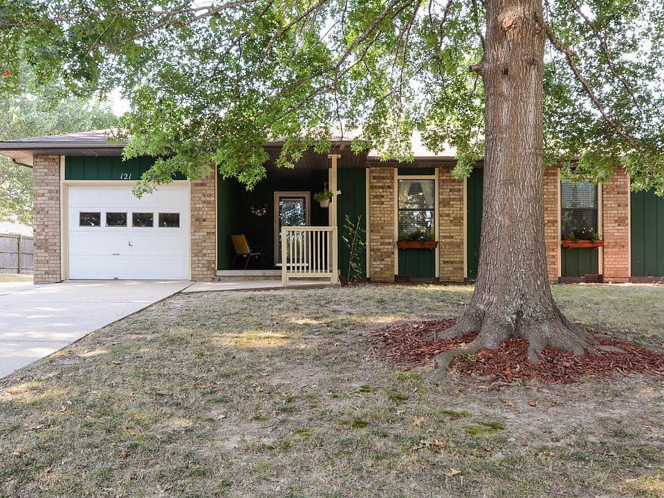 1st image of 121 Hannah Dr