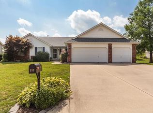 217 Aspen Point, Glen Carbon, IL 62034