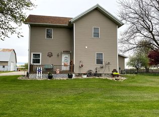W11888 Blanecae Rd, Randolph, WI 53956