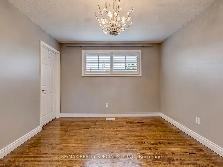 5 Country Club Dr — Photo 27