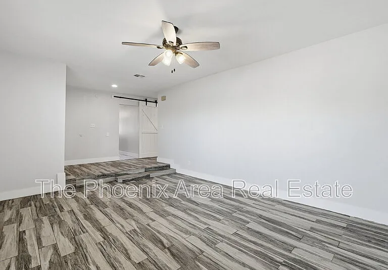 447 E Carson Dr — Photo 11