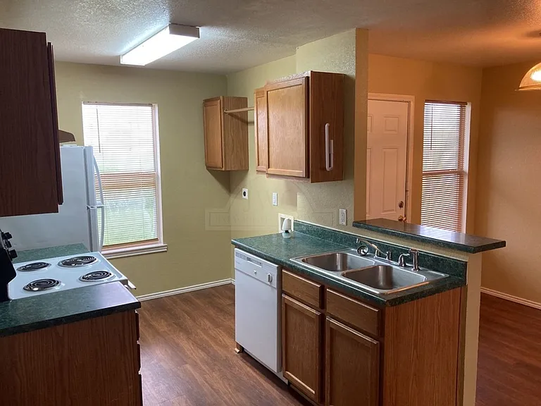 5802 Greengate, Killeen — Photo 9