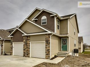 211 Pointe Ln, Raymore, MO 64083