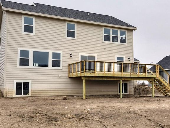2nd image of 602 NW Reinhart Dr
