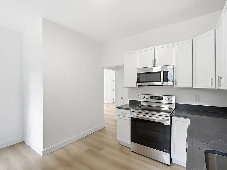 568 Hale Ave — Photo 25