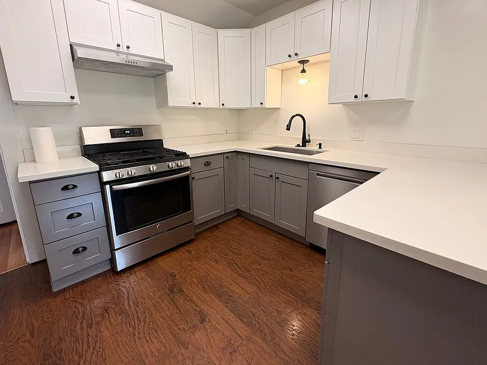 6703 47th Pl SW