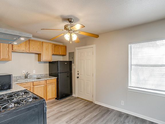 4th image of 3419 S University Dr APT C
