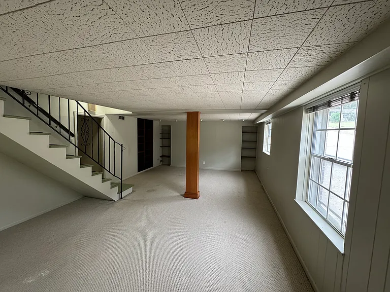 5960 Crestwood Cir — Photo 13