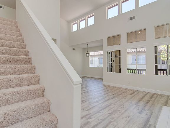 3rd image of 51 Tierra Plano