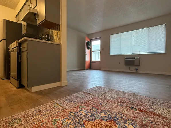 404-406 S 9th Ave #1, Yakima, WA 98902