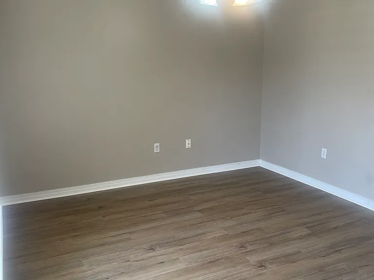 3811 Timber Lake Dr — Photo 3