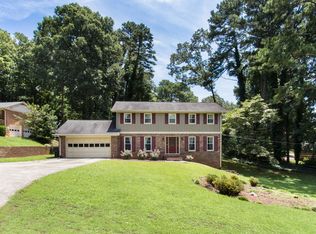 946 Beaver Ln, Lilburn, GA 30047