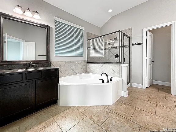 4th image of 1628 Sun Canyon Blvd